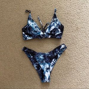 Bikini - new/never worn!! wave pattern